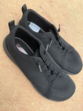 Womens Black Casual Lace-Up Sneakers